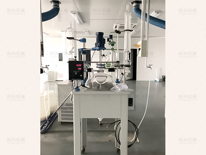 上?？婆d儀器與某公司合作